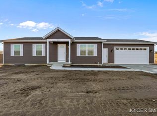 2353 Jefferson Rd, Ionia, MI 48846