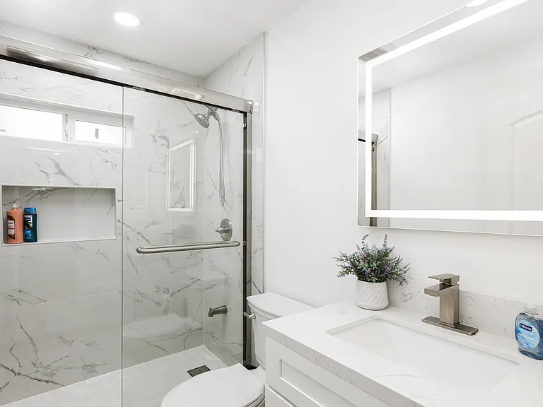 902 Alene Cir #A — Photo 10