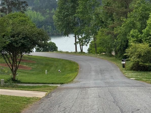 5518 Land Harbour Dr, Granite Falls, NC 28630