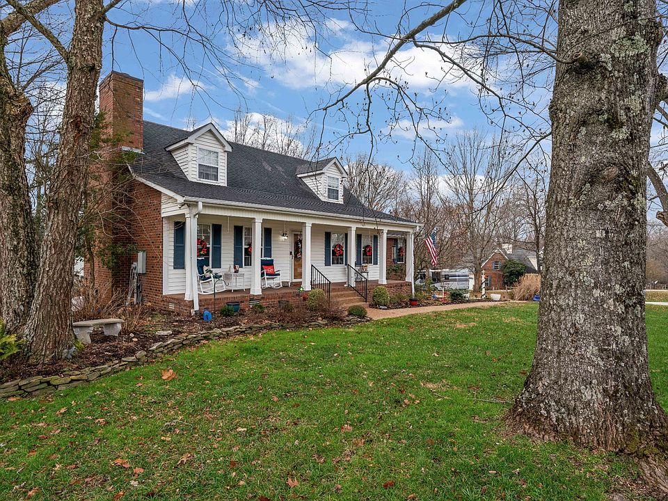 1st image of 1005 W Circle Dr