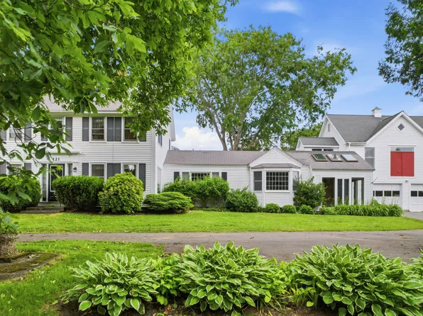 121 Federal Street, Wiscasset, ME 04578