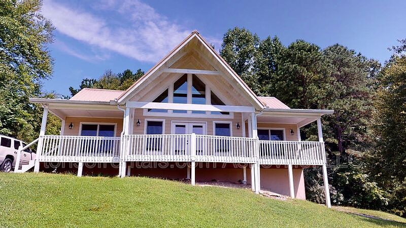 1st image of 90 Willard Ln