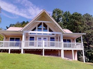 90 Willard Ln, Hendersonville, NC 28792