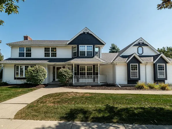 3207 Fox Ridge DRIVE, Waukesha, WI 53189