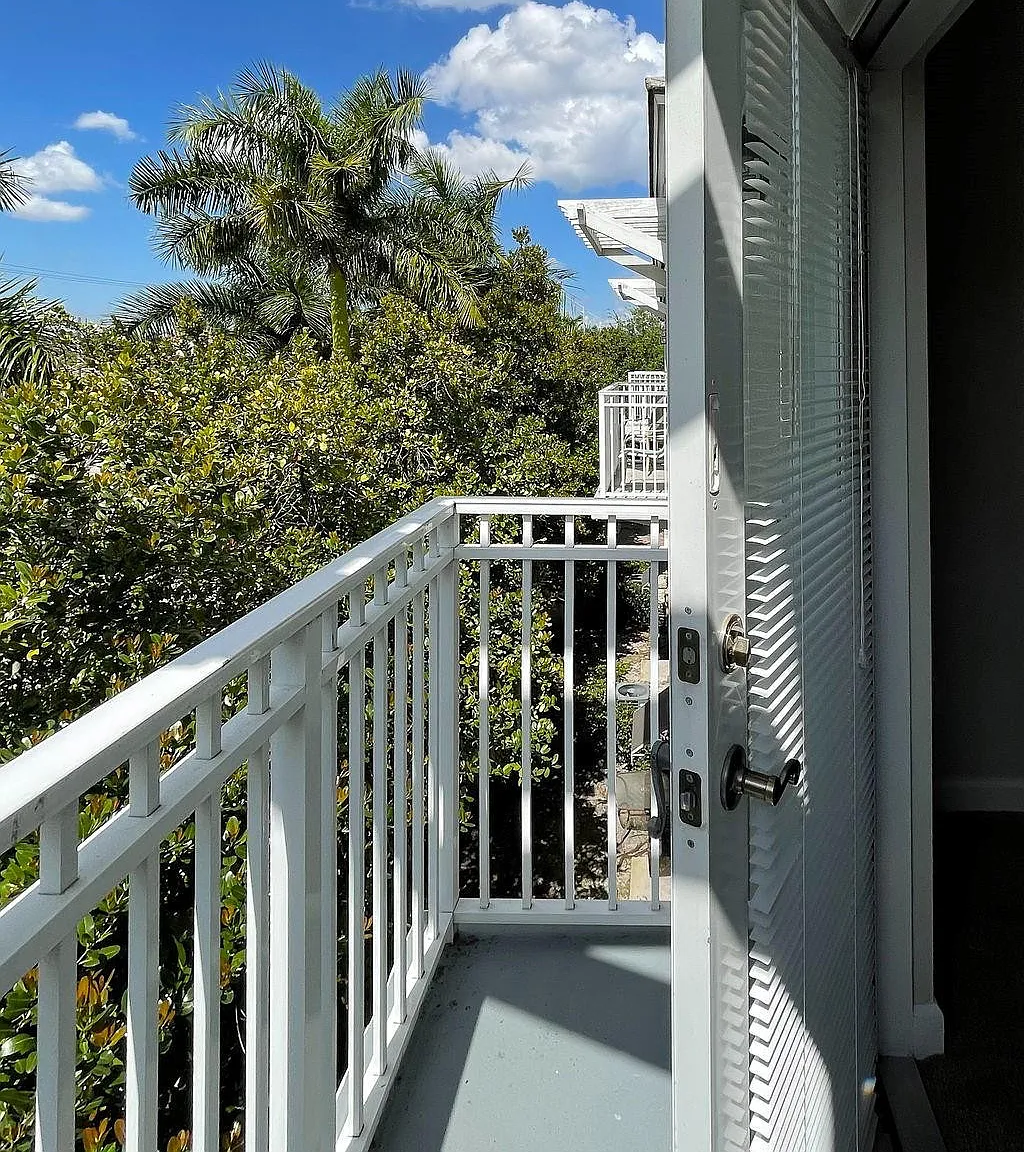 2 bed, 1.5 bath, 1414 sqft, $2,700 — Photo 2