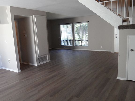 5th image of 2862 N Cottonwood St Unit 3