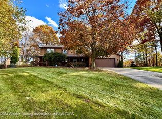 5603 Woodstock Dr, Lansing, MI