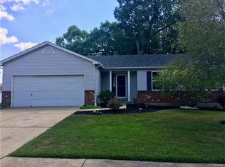 864 Hardcastle Dr, O'Fallon, MO 63366