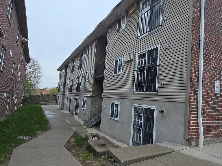 274 Highland Rd E #10 — Photo 19