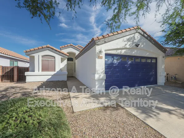 10457 E Oakbrook St, Tucson, AZ 85747