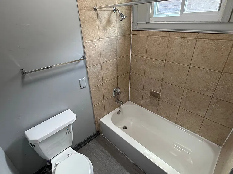 3502 Leavenworth St — Photo 13