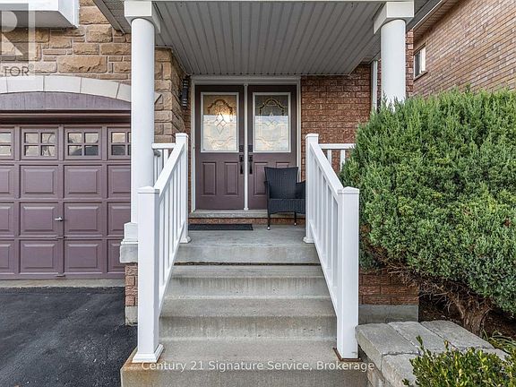 3rd image of 62 Penbridge Cir