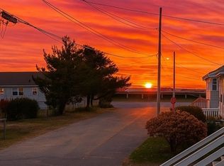 31 Kenberma St, Hull, MA 02045