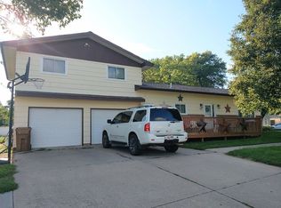 405 S D St, Milford, NE 68405
