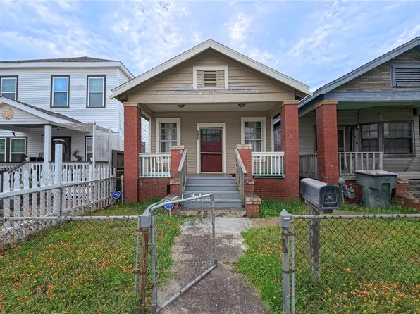 3121 Avenue N 1/2, Galveston, TX 77550