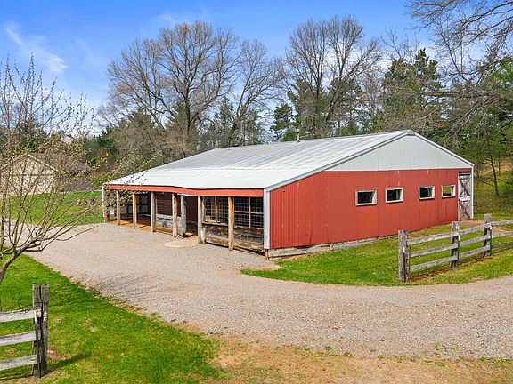 4th image of 1180 Blue Ridge Lane