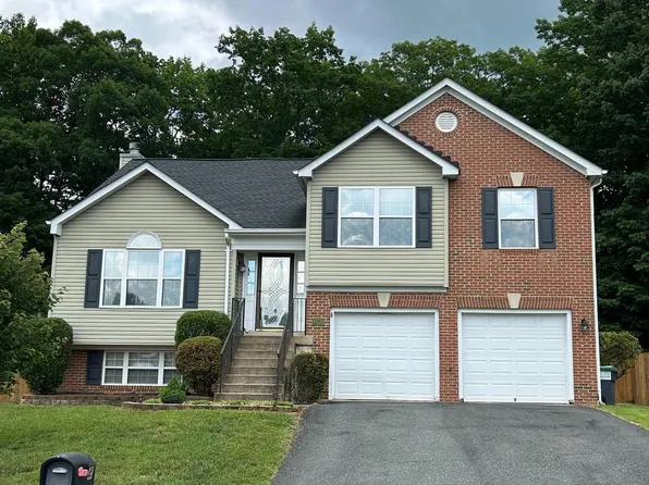 45 Bloomington Ln, Stafford, VA 22554