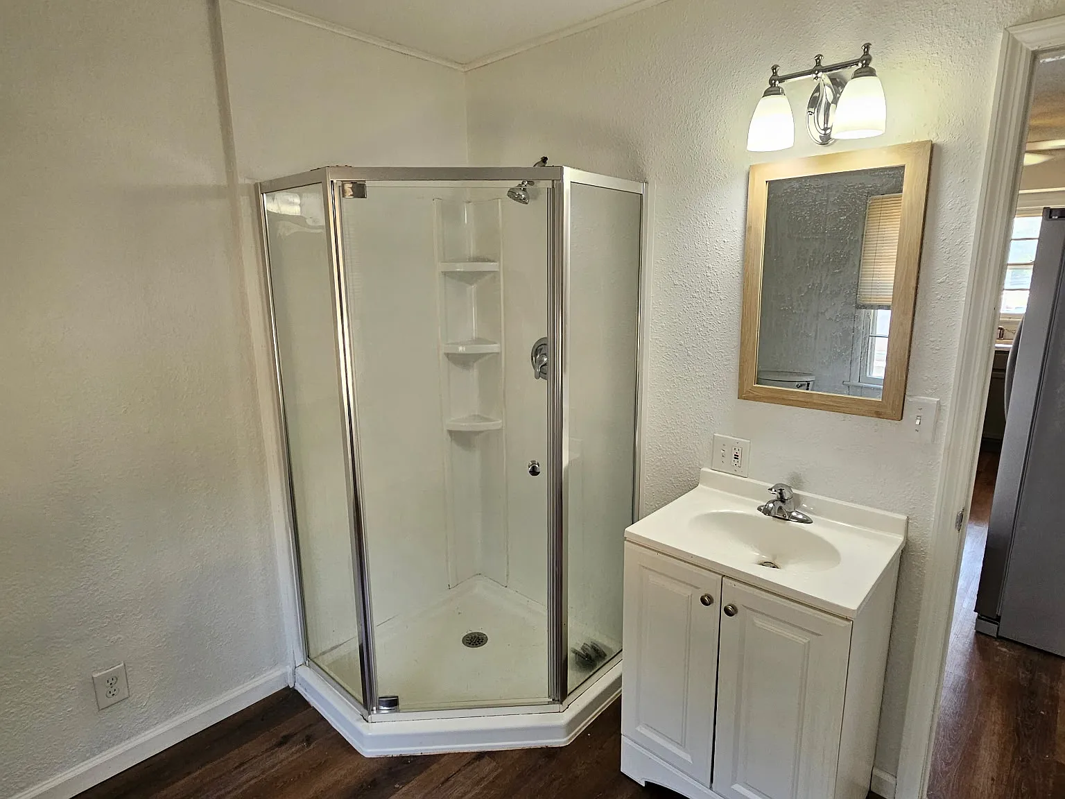 4 bed, 1688 sqft, $1,995 — Photo 3