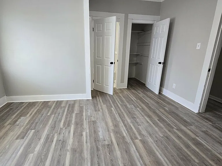 973 Doris Ave — Photo 2