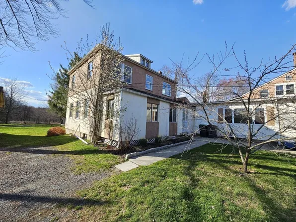 37 Mills Rd, Walden, NY 12586