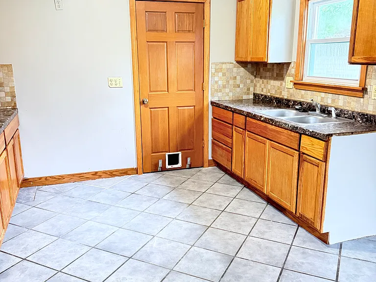 1650 Lockwood Rd — Photo 4