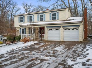 7925 Skylineview Dr, Mentor, OH 44060