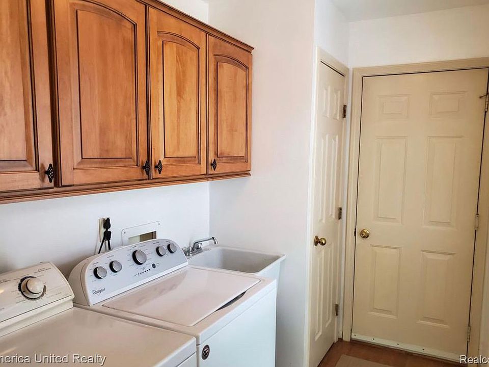 39656 Village Run Dr, photo 11
