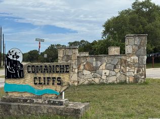 23 Comanche Path, Bandera, TX 78003