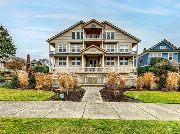 2219 Rucker Avenue #202, Everett, WA 98201