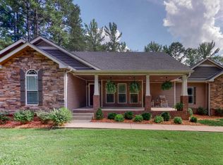 4065 Oakwood Rd, Woodlawn, TN 37191