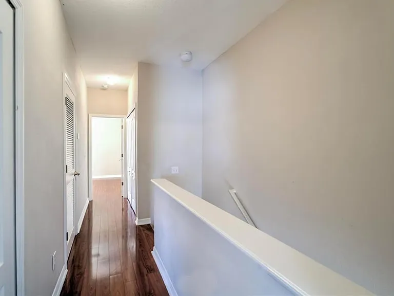 10704 Chesham Hill Ct — Photo 15