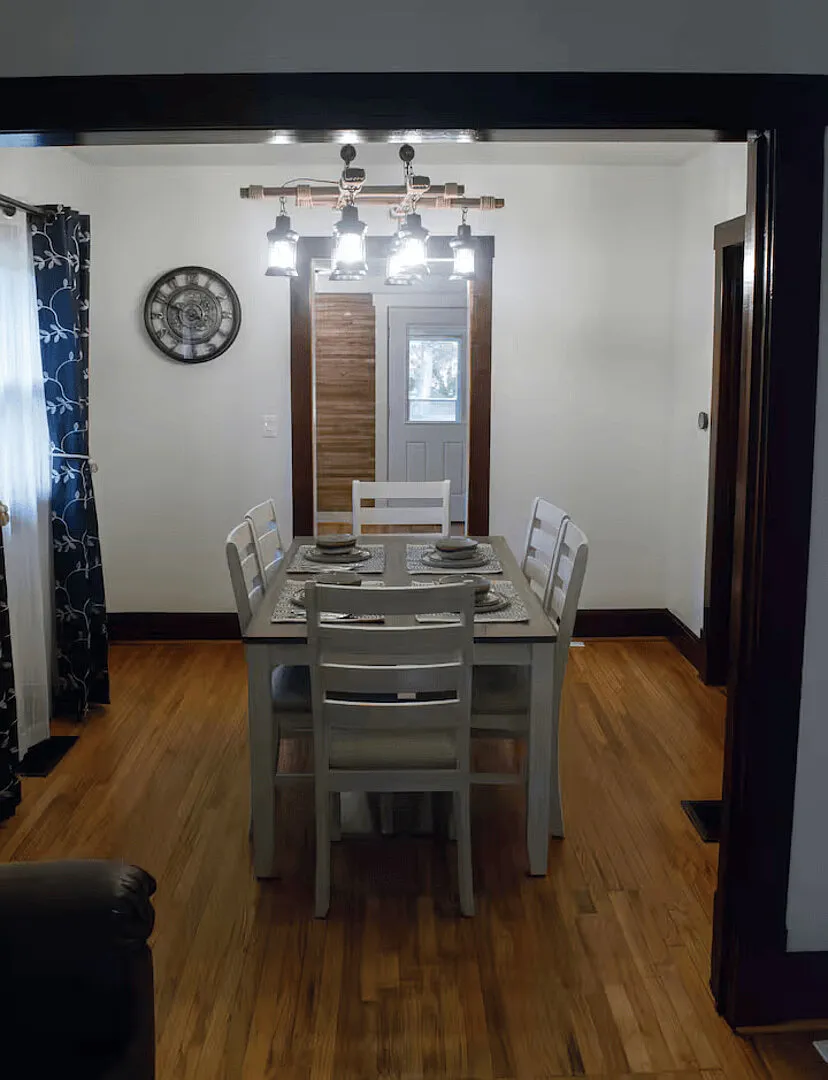 Modern 3BR Home Near Downtown Fully Furnished & Pet Friendly — Photo 4