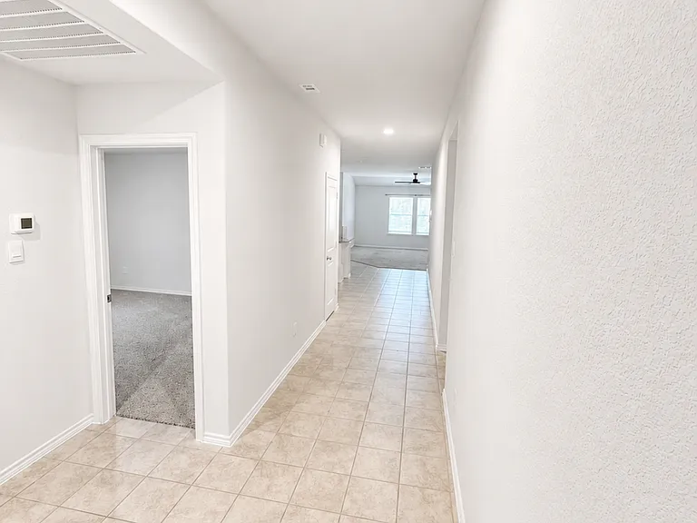 324 Bronze Cir N — Photo 6