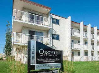 9910 156th St NW, Edmonton, AB