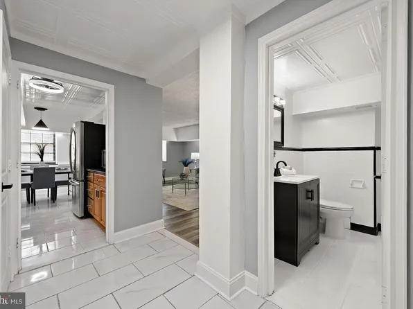 1305 N Broom St APT 1, Wilmington, DE 19806