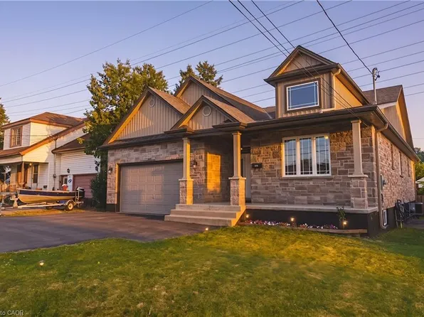 602 Cochrane Rd, Hamilton, ON L8K 3H6