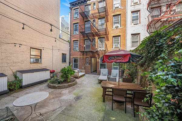 Rented by Marc Blum, Licensed Real Estate Broker | media 15