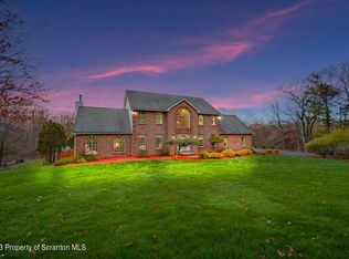 950 Forest Rd, Jefferson Township, PA 18436