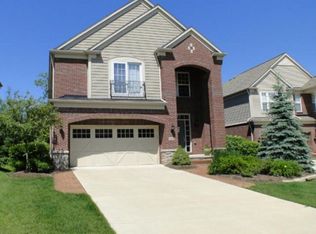 45207 Bartlett Dr, Novi, MI 48377