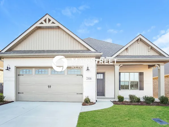 21816 Natures Cove Dr, Athens, AL 35613