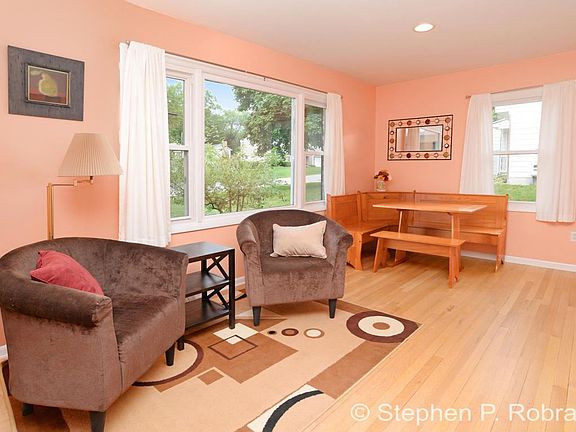 3rd image of 1060 59th St SE