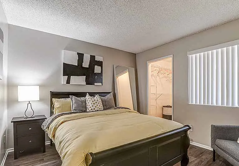 BROOKWOOD VILLAS — Photo 16
