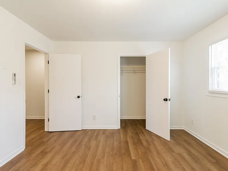 929 Cantwell St — Photo 17