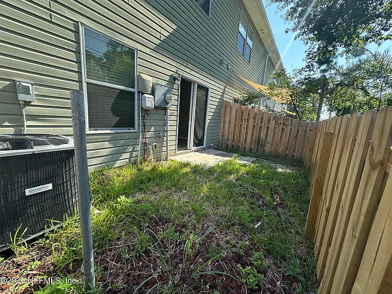 284 Moultrie Village Ln — Photo 28