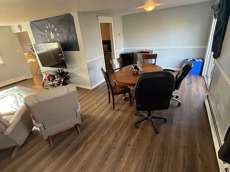 649 Albert St #5 — Photo 13