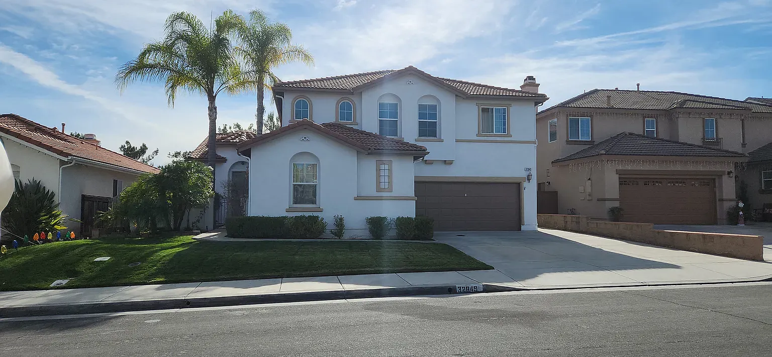 4 bed, 4310 sqft, $4,950 — Photo 1