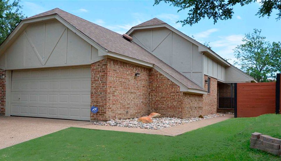 10621 Tal Oak - Front Yard