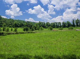 2217 N Melrose Ln, Bethlehem, PA 18015