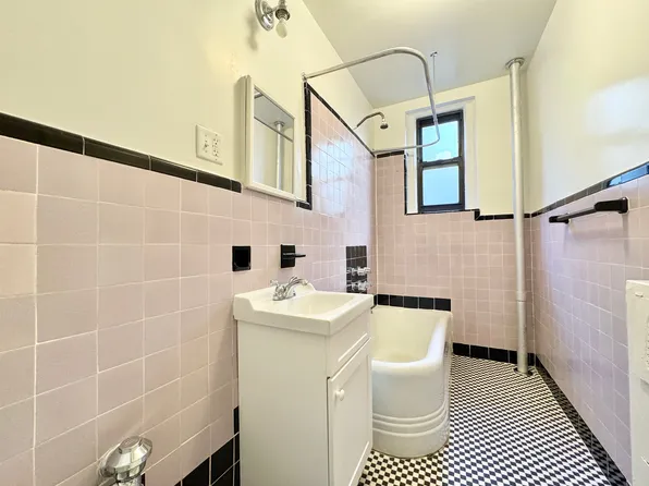 25-31 30th Road image 9 of 9