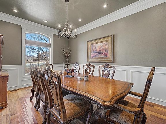 5th image of 1270 Edinburgh Loop